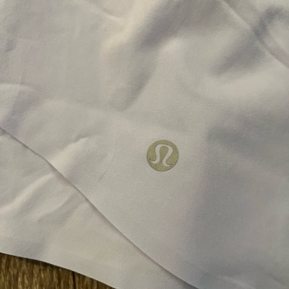 Lululemon Shake It Out High-Rise Running Short 2.5" Lavender Frost Sz L NWT - Picture 5 of 6